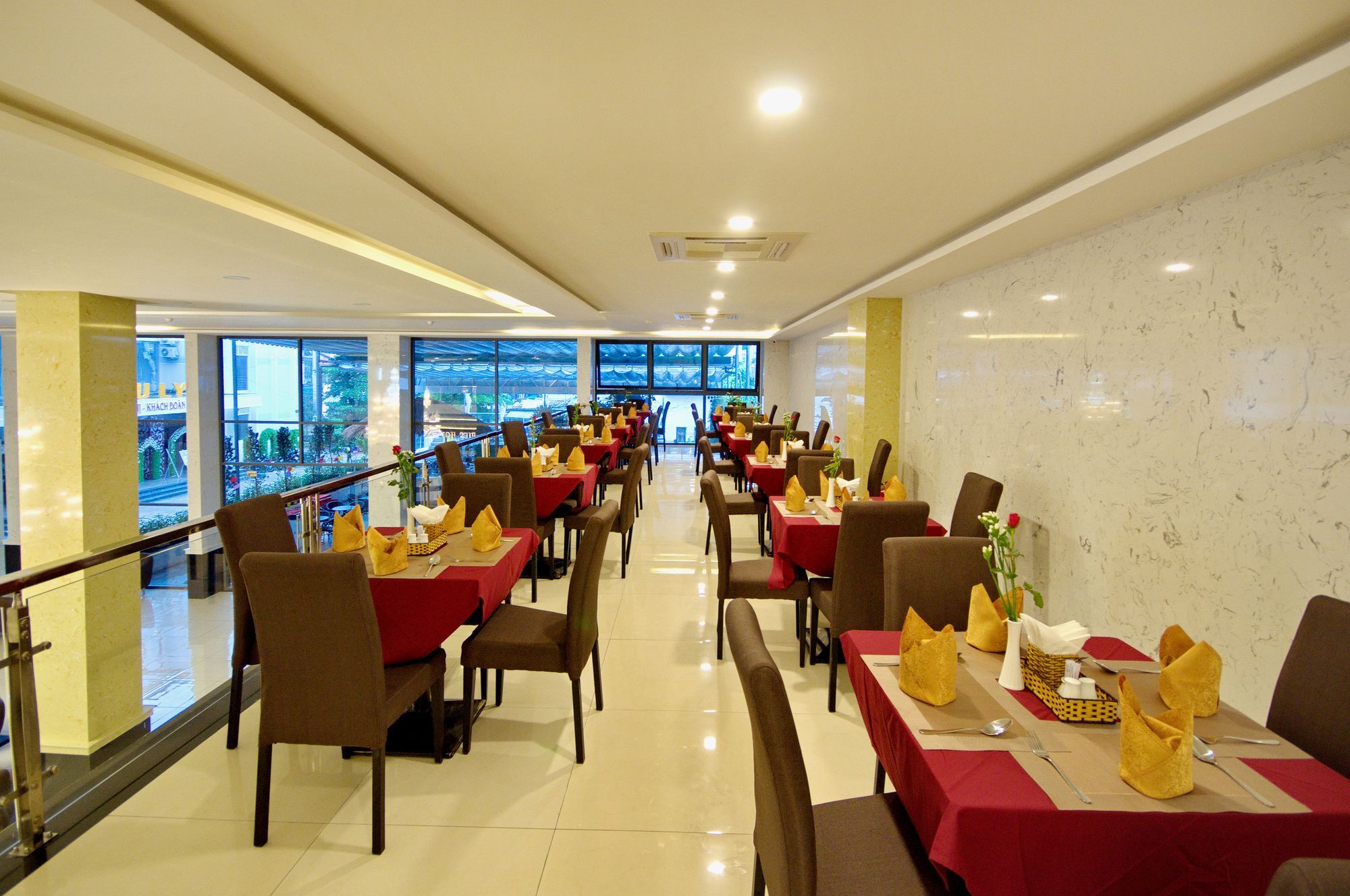 Aries Hotel Nha Trang Esterno foto